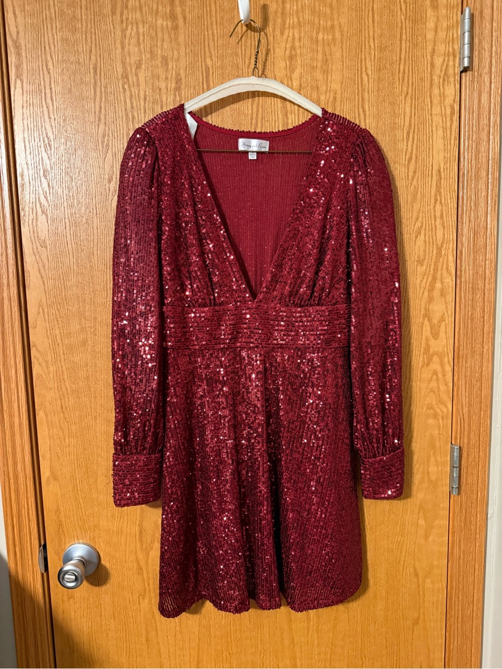 Women's Burgundy Sequin V-Neck Party Dress